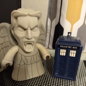 Doctor Who Weeping Angel Figure & TARDIS Shaker